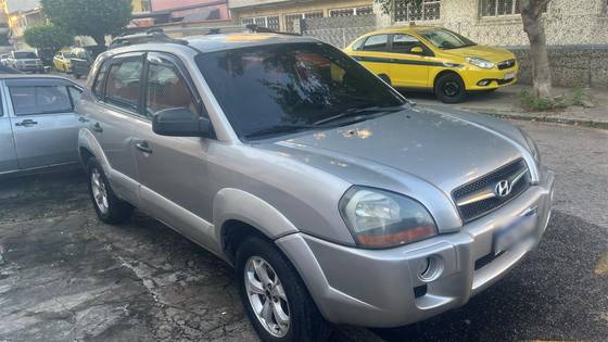 HYUNDAI TUCSON 2.0 MPFI GL 16V 142CV 2WD GASOLINA 4P AUTOMÁTICO